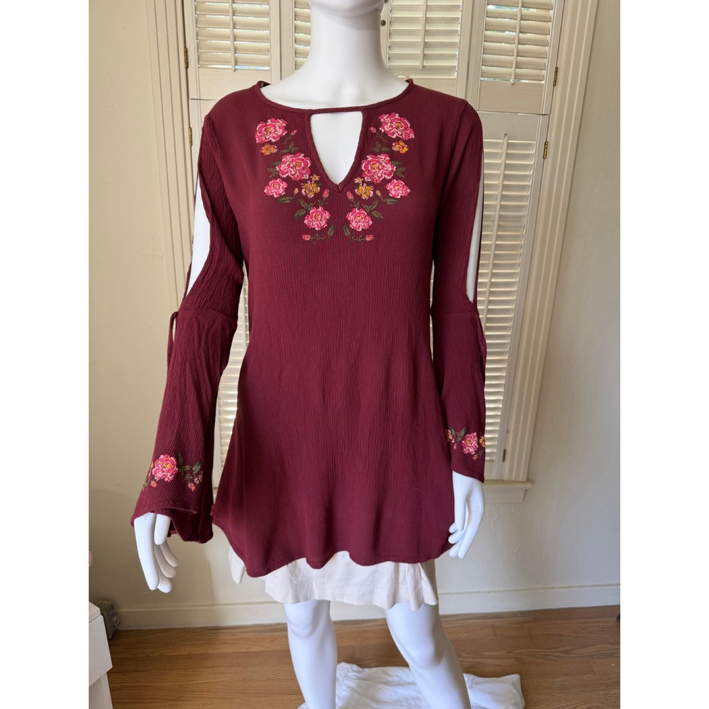 Juniors Bongo‎ Burgundy Floral Embroidered Tunic Top L - Picture 2 of 6